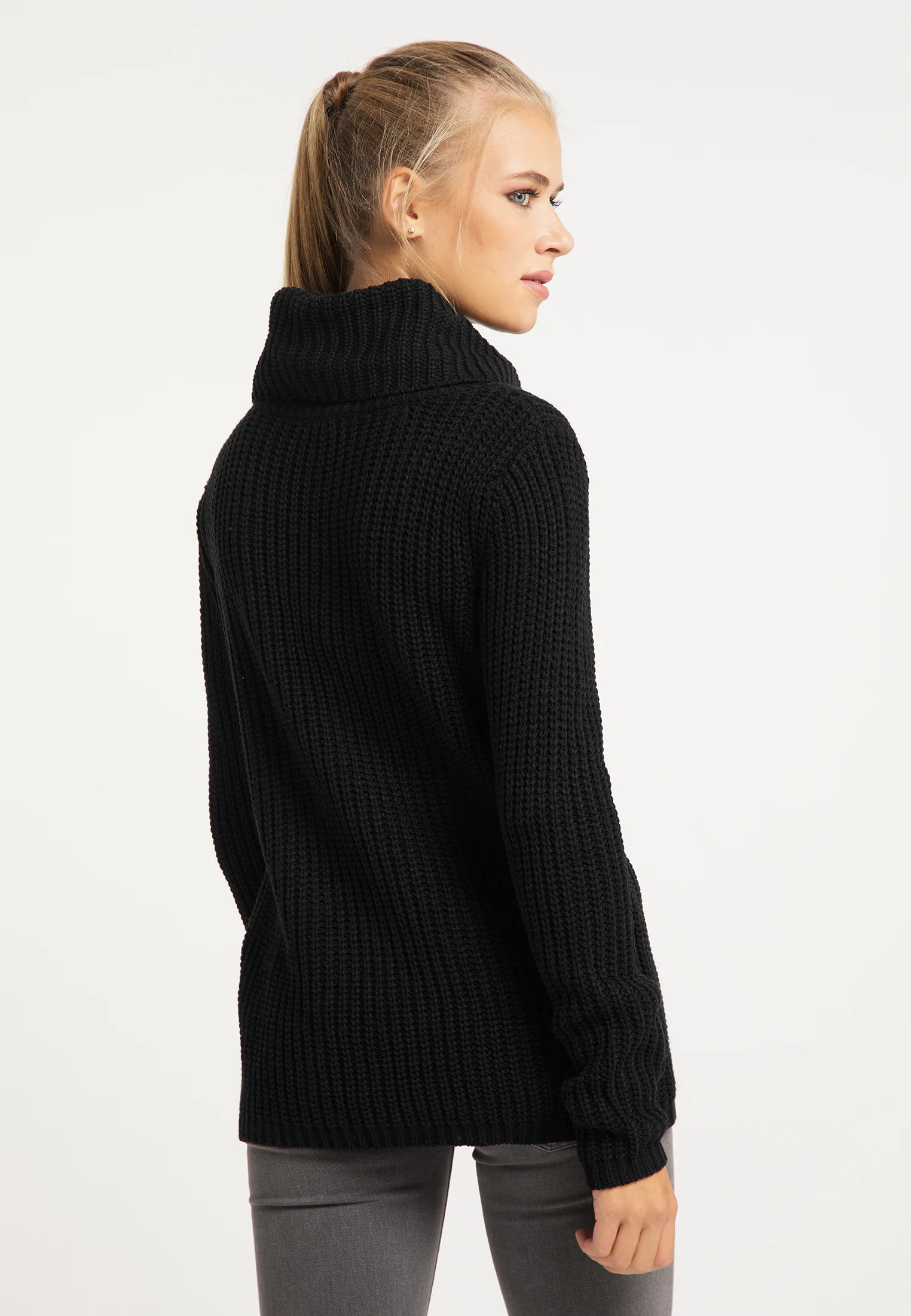 ICEBOUND Women's Sweater - Image 4