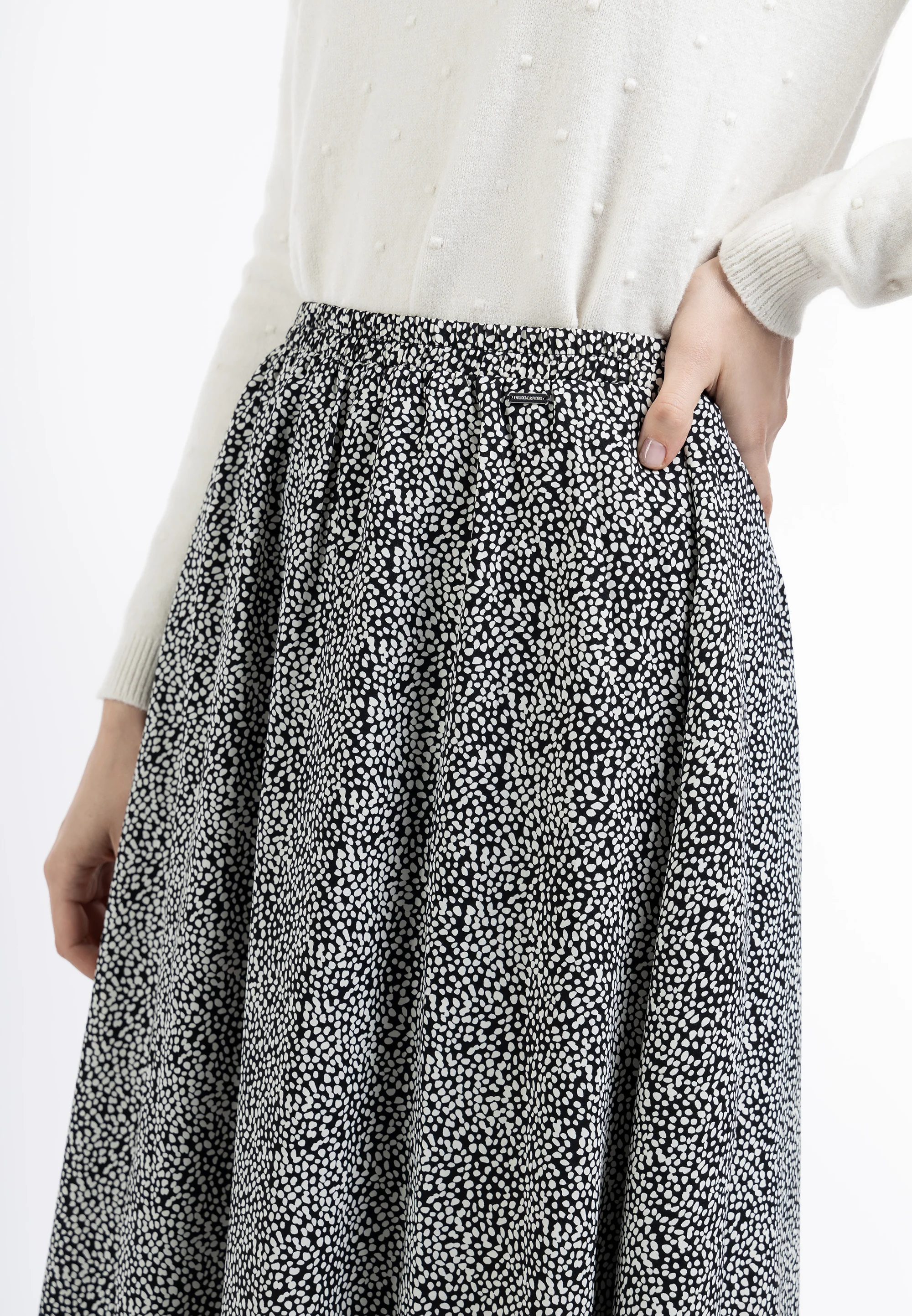 DreiMaster Klassik Women's Maxi Skirt - Image 5