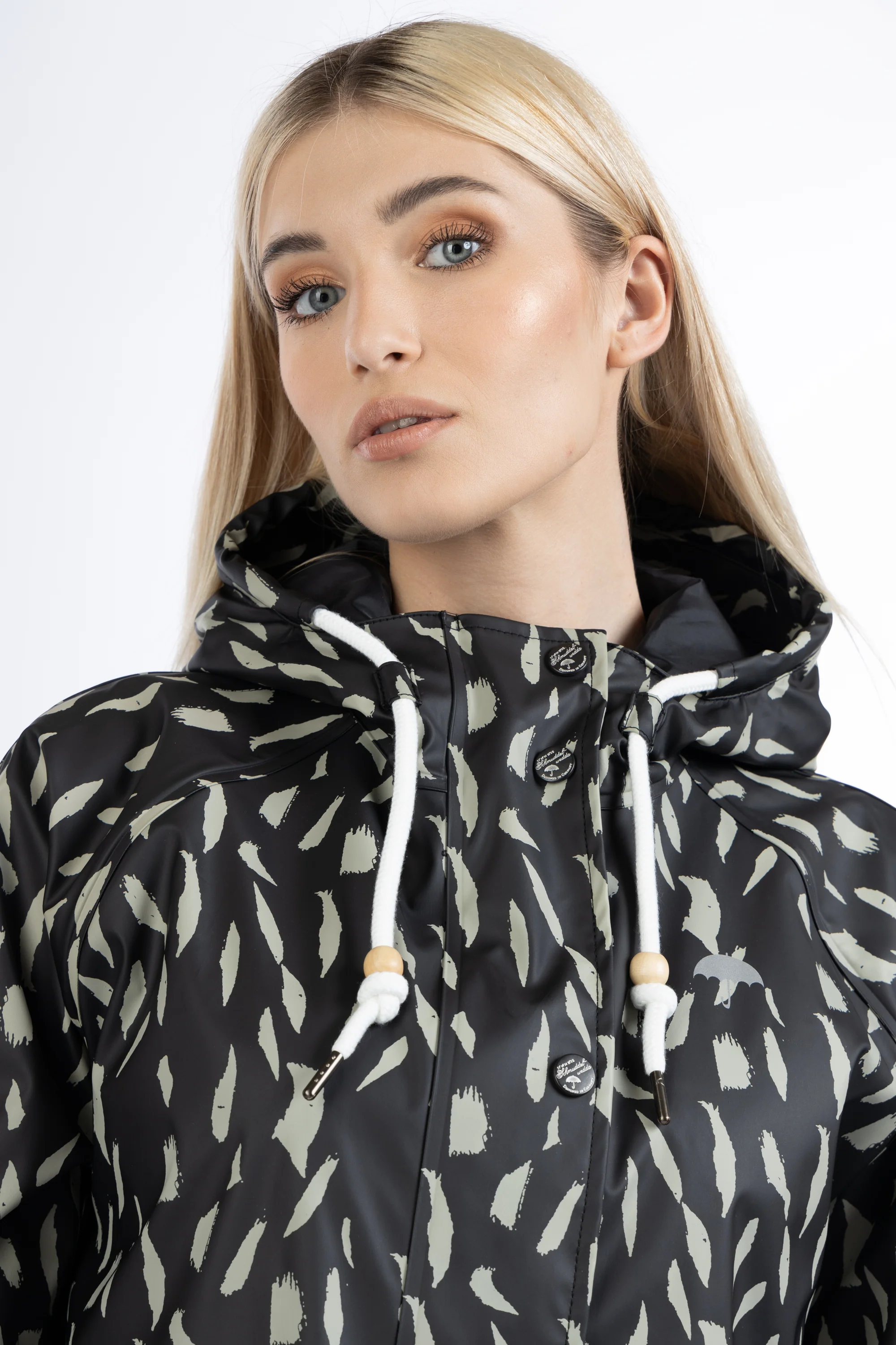 Schmuddelwedda Women's Oversized Rain Jacket - Image 6
