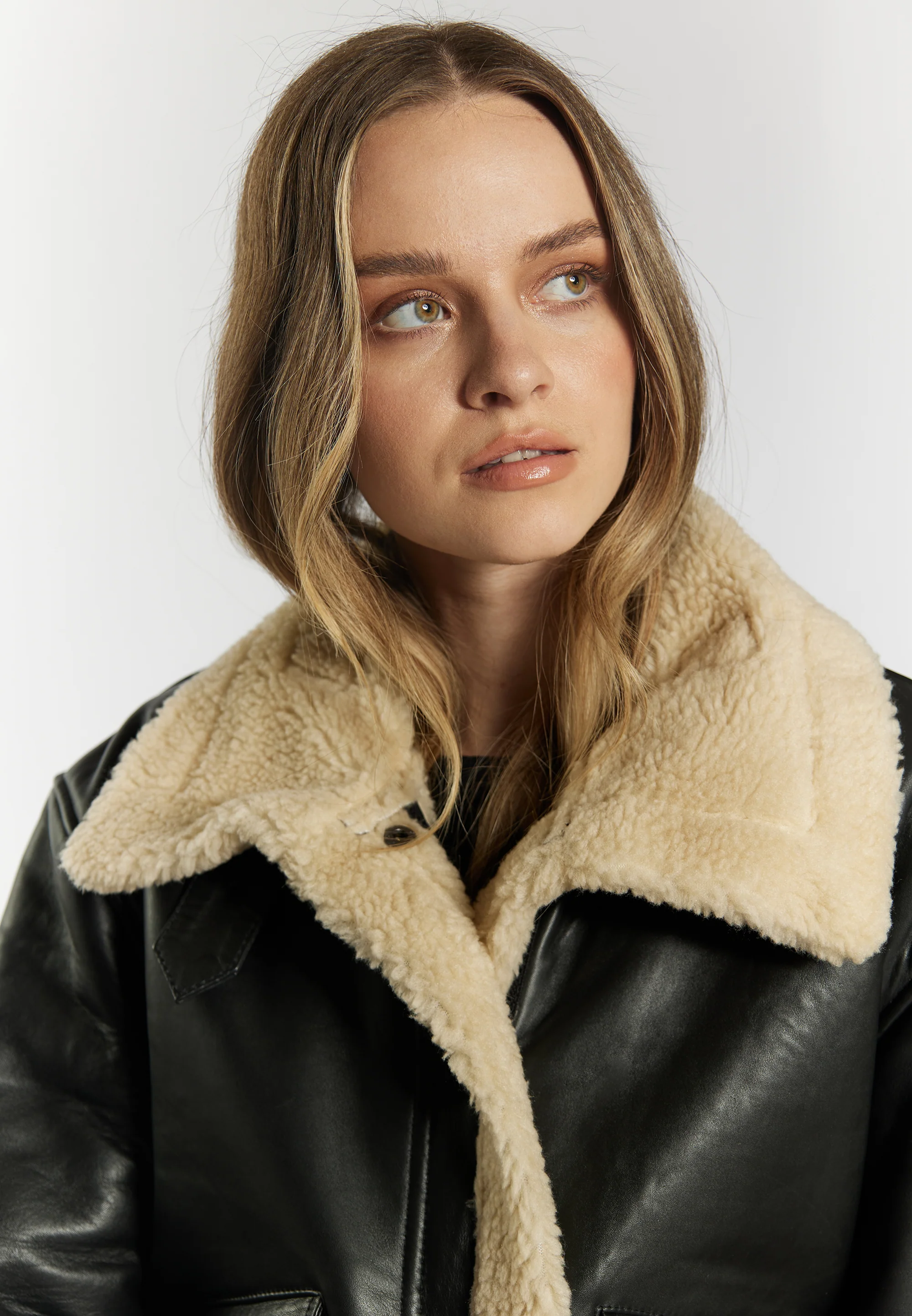 DreiMaster Vintage Women's Shearling Leather Jacket - Image 10