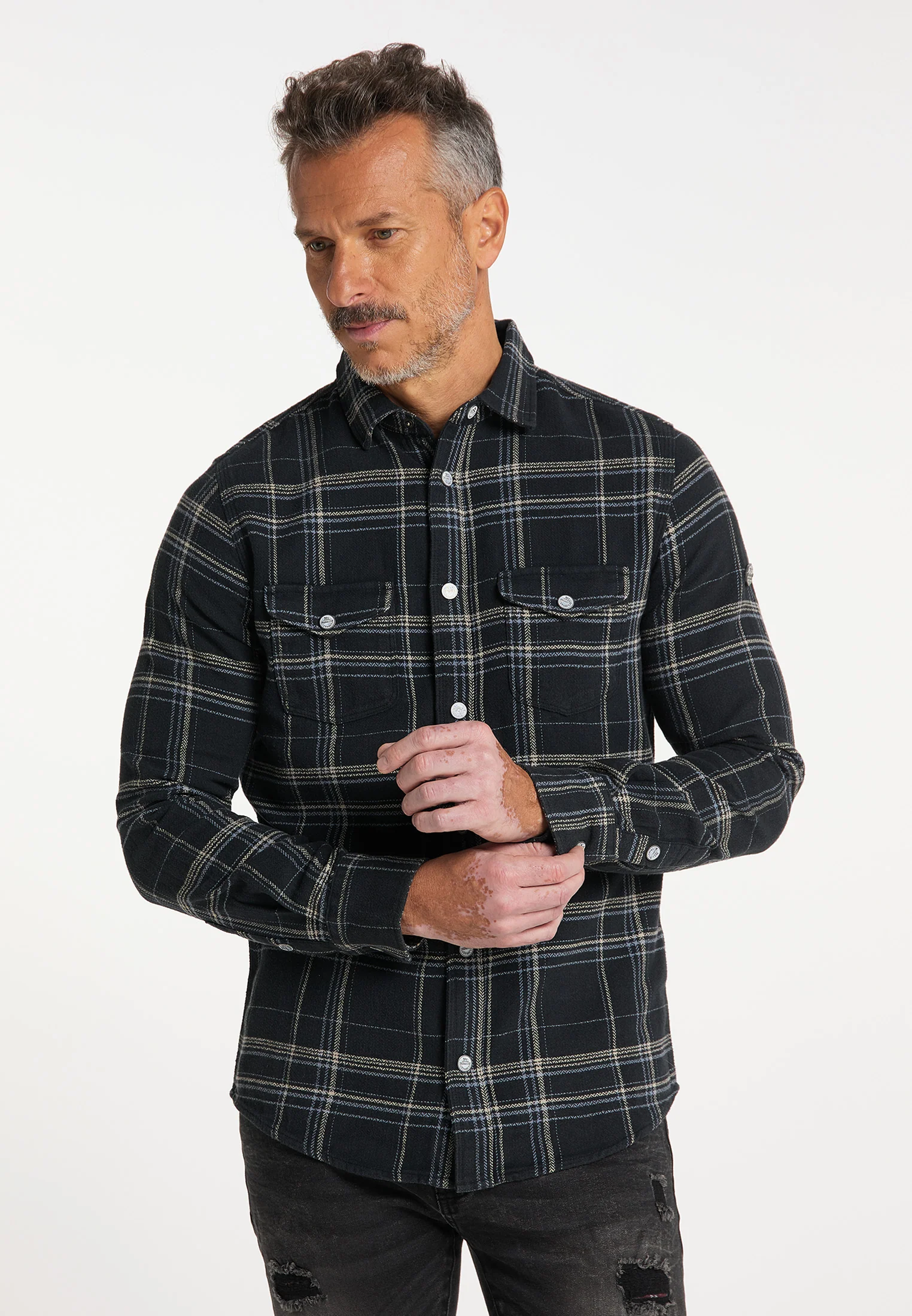 DreiMaster Vintage Men's Shirt - Image 3