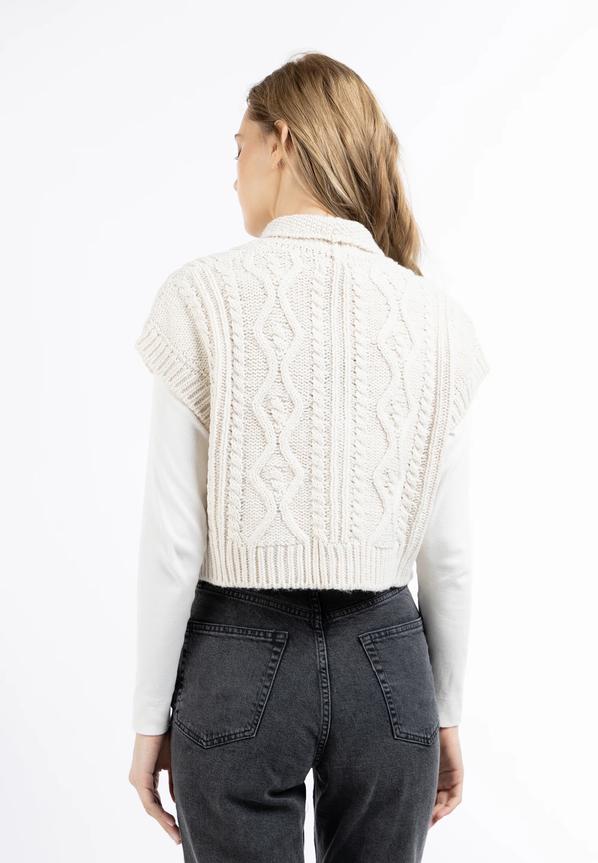 DreiMaster Vintage Women's Knit Vest - Image 9