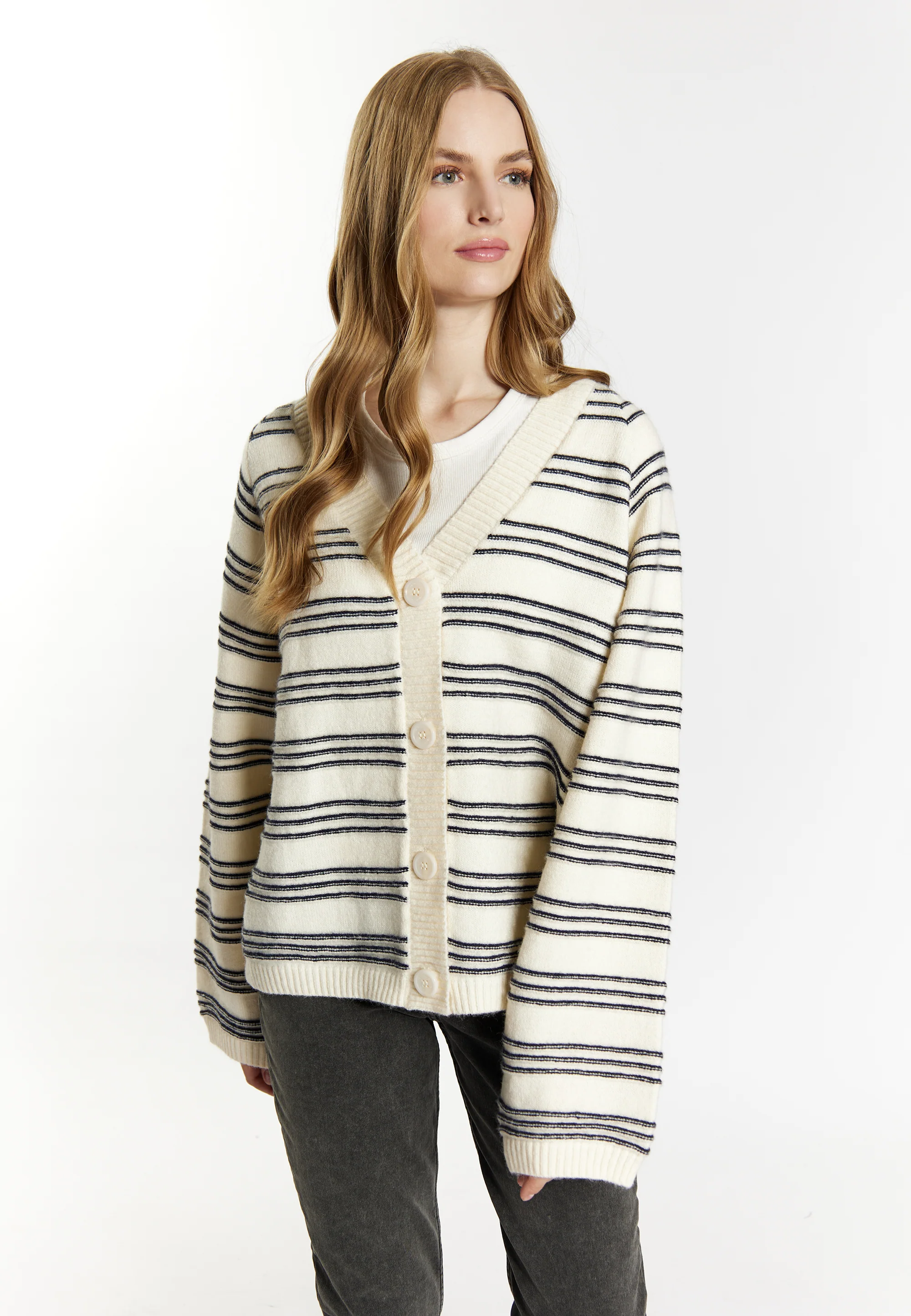 DreiMaster Vintage Women's Cardigan - Image 15