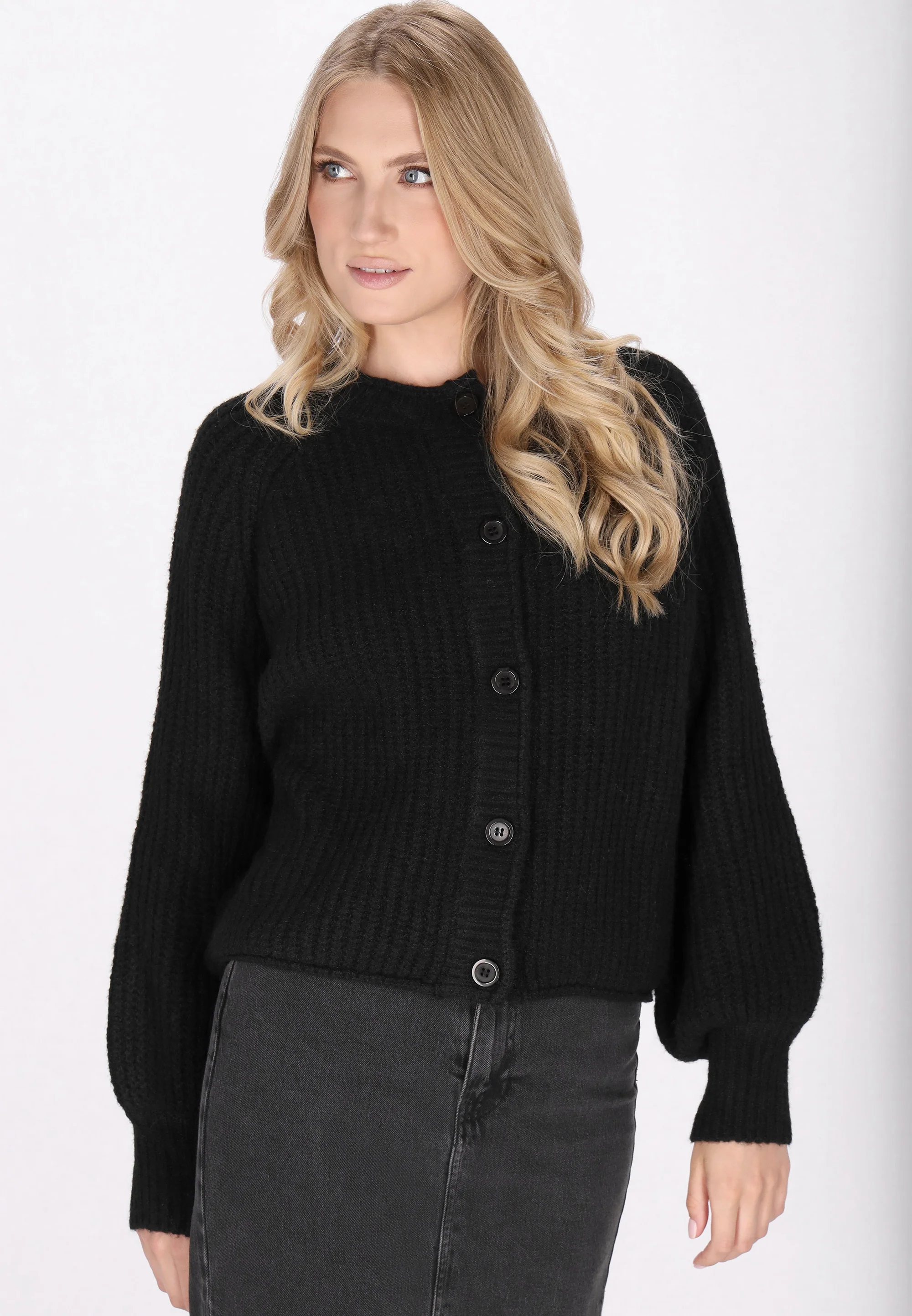 DreiMaster Vintage Women's Cardigan - Image 3