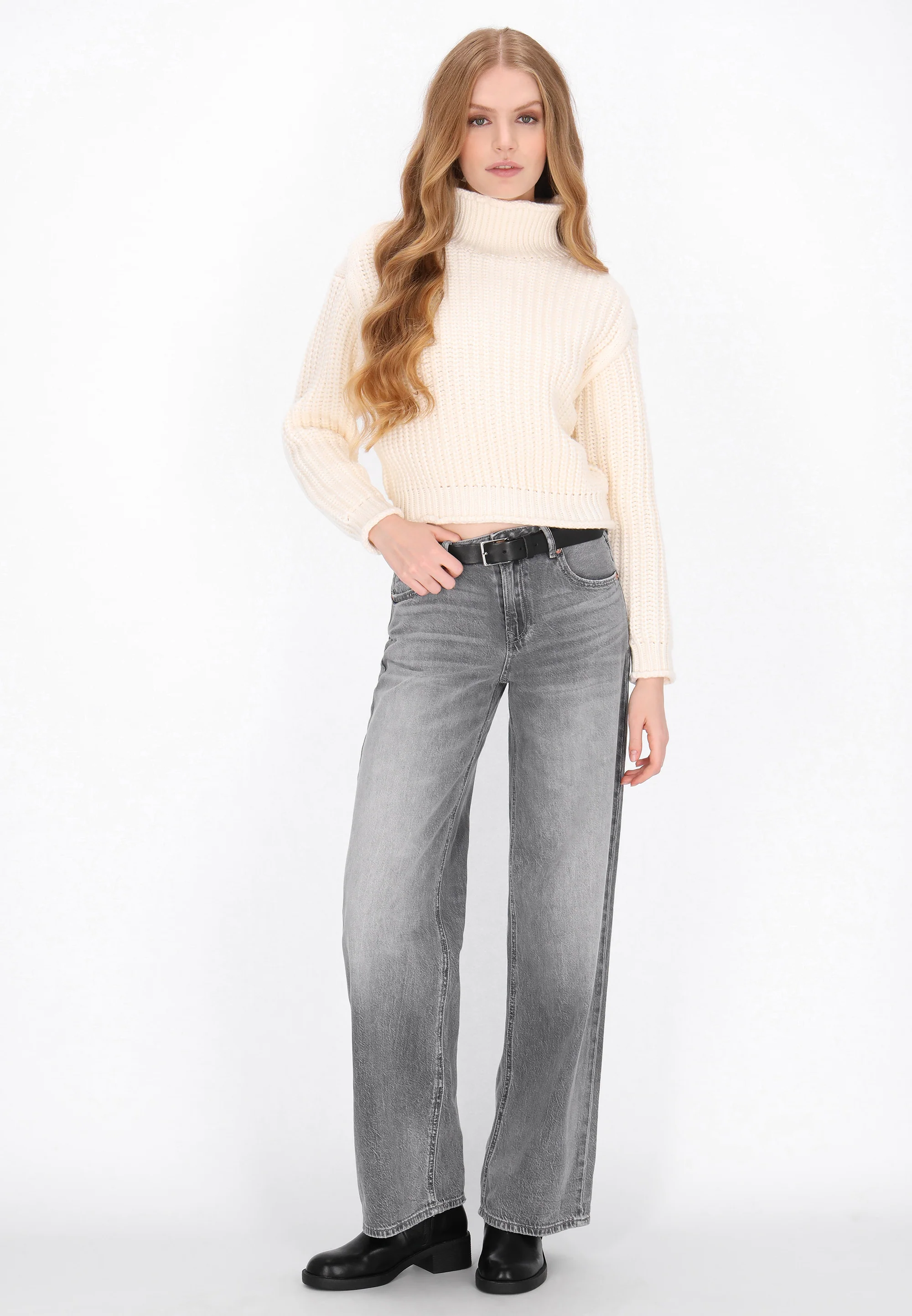 DreiMaster Vintage Women's Sweater - Image 16