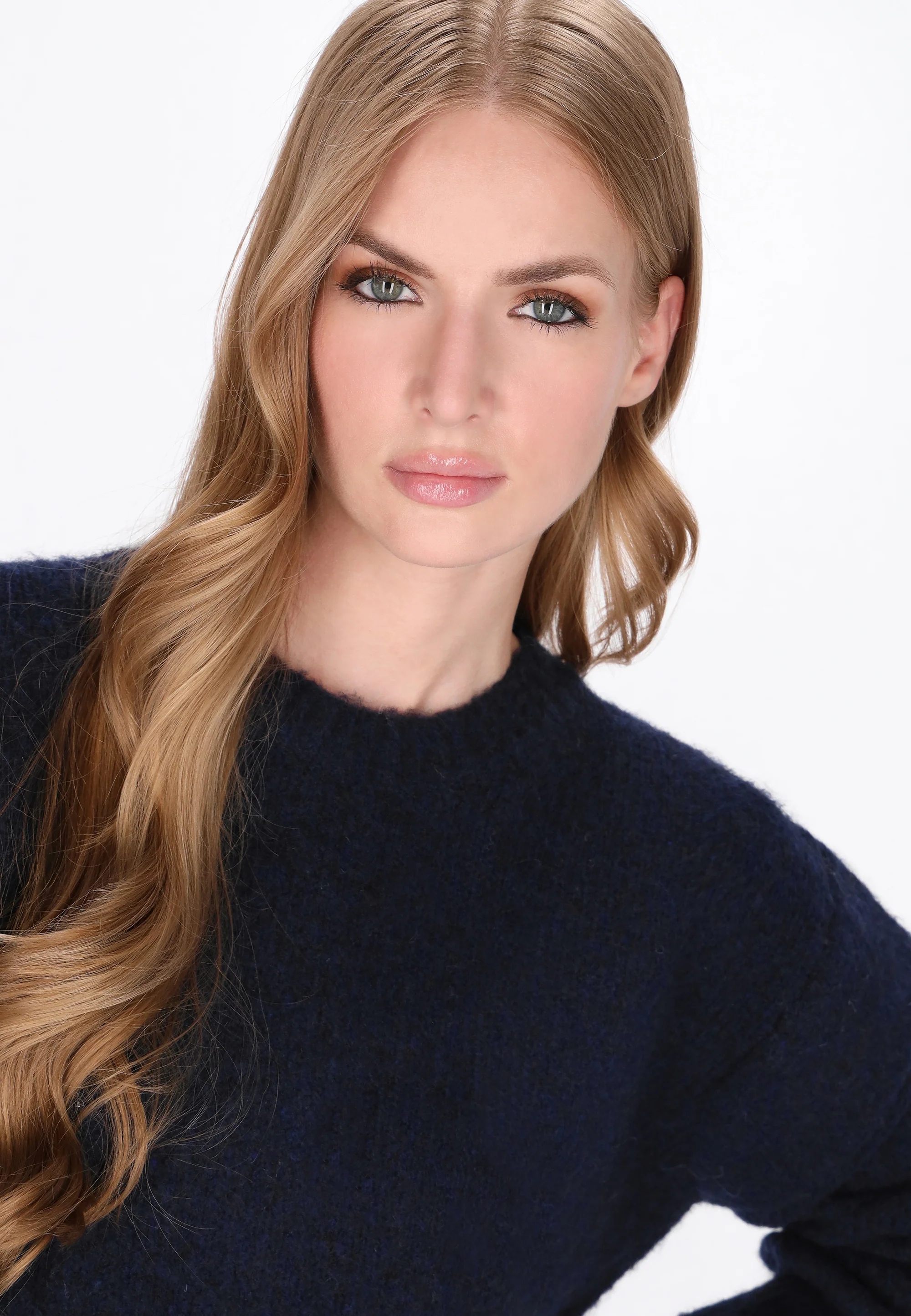 DreiMaster Vintage Women's Sweater - Image 15
