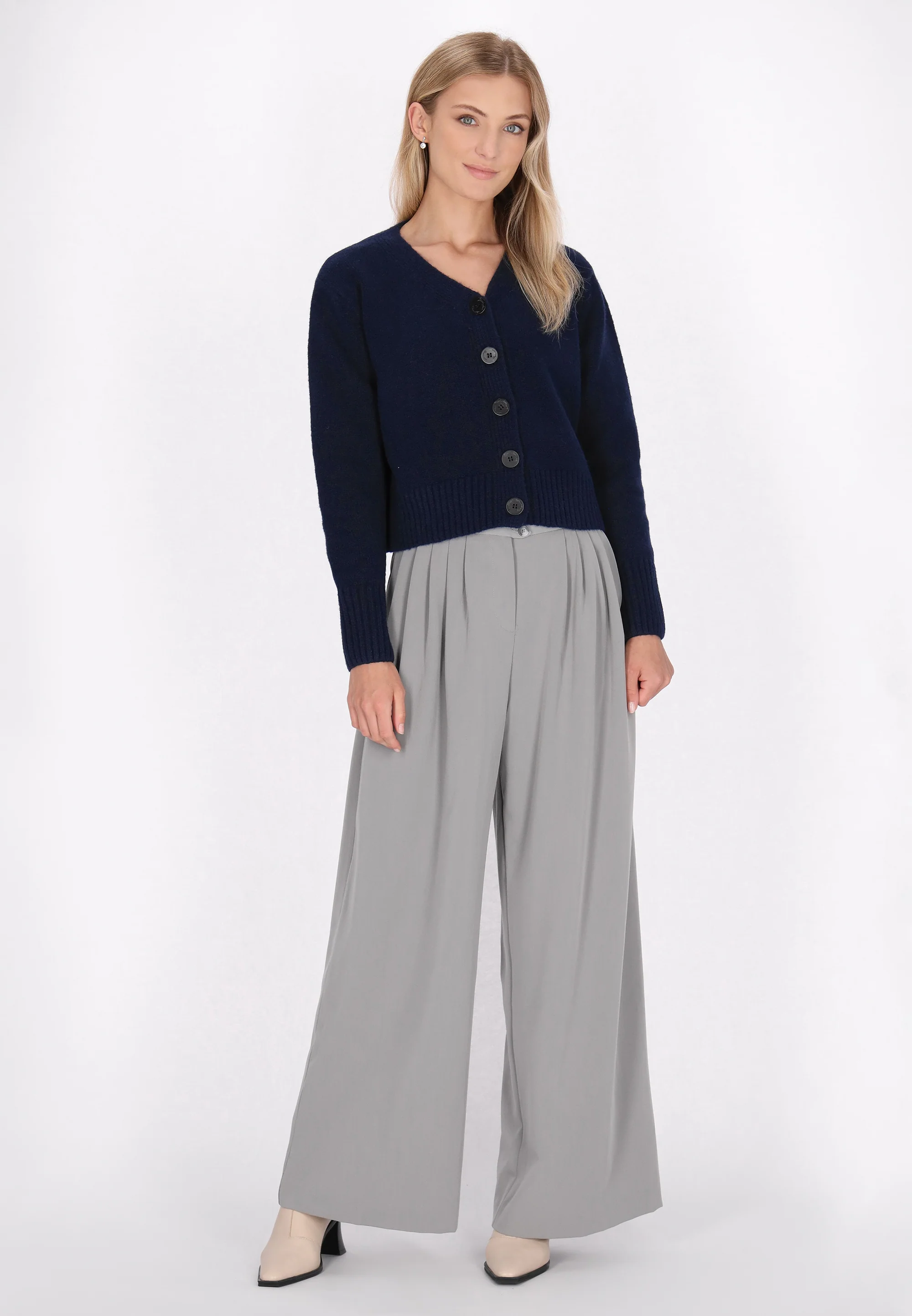 DreiMaster Klassik Women's Cardigan - Image 11